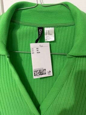 NWT H&M Green Ribbed Collared Top - XS